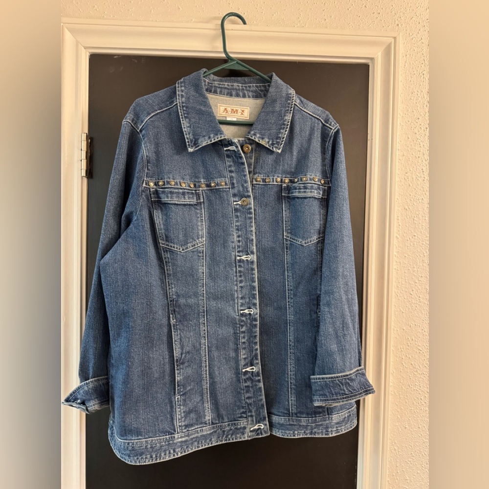 Denim jacket - Picture 1 of 4